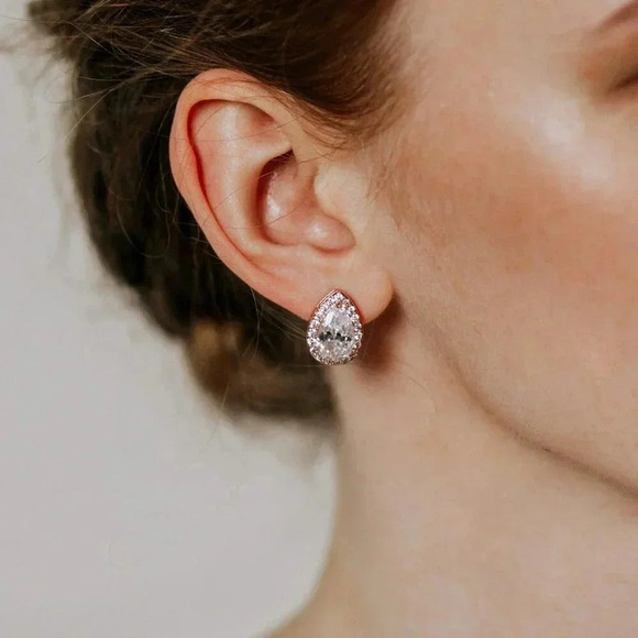 ❤️Women Gold Teardrop Bridal EarringsElegant  Cubic Stud Earrings - Picture 2 of 7